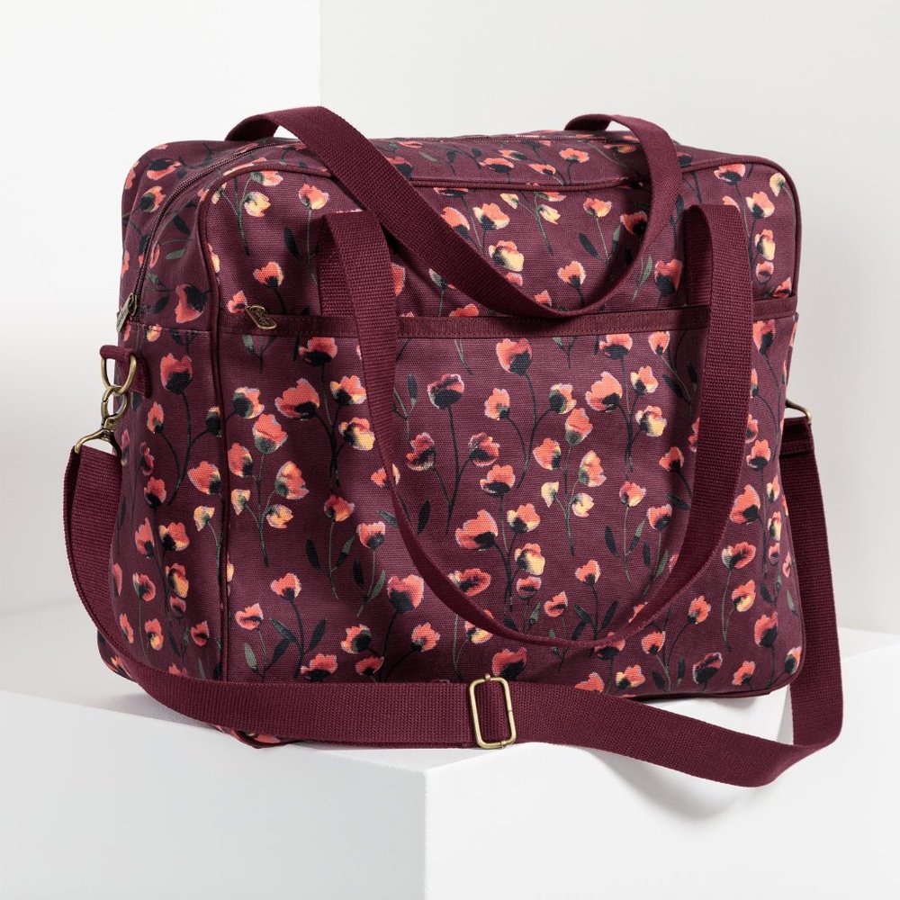 Thirty One Away for the Weekender in Delicate Floral